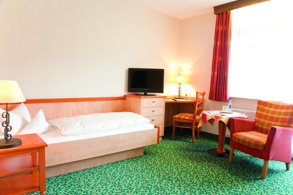Landkomfort Hotel Elsenmann Willingen  Ruang foto