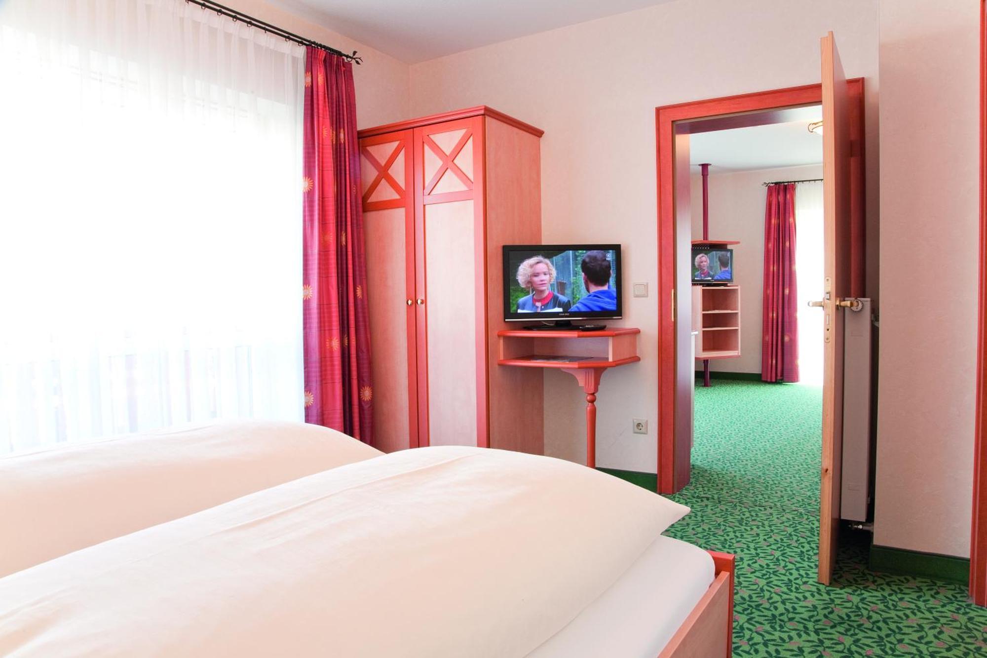 Landkomfort Hotel Elsenmann Willingen  Ruang foto